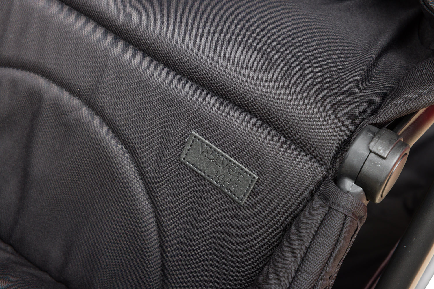 BD802 Negru 11